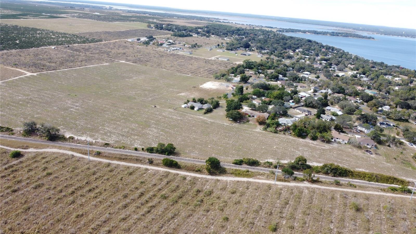1/4 Mountain Dr Property Photo 8