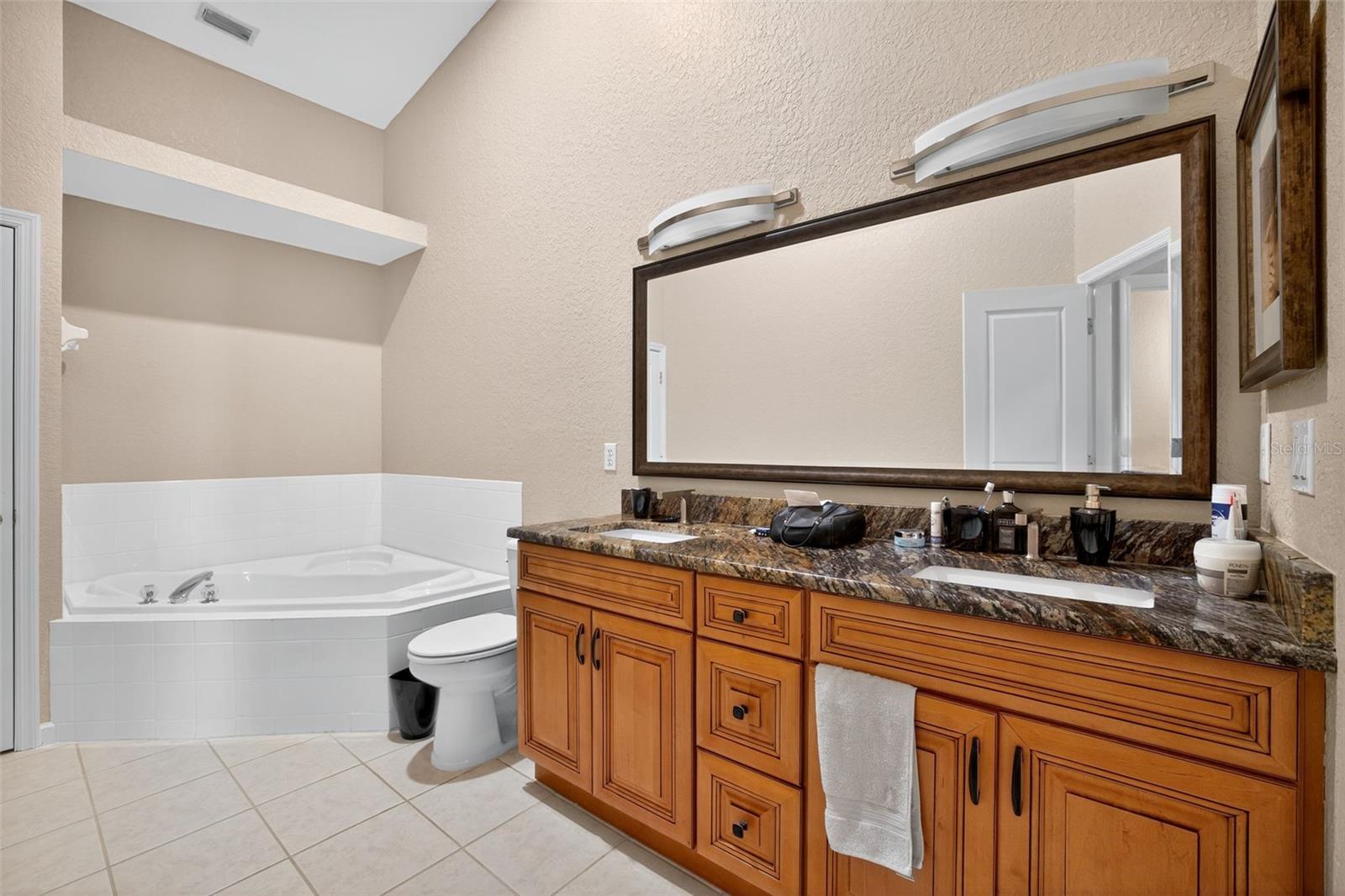 140 Brent Cir Property Photo 17