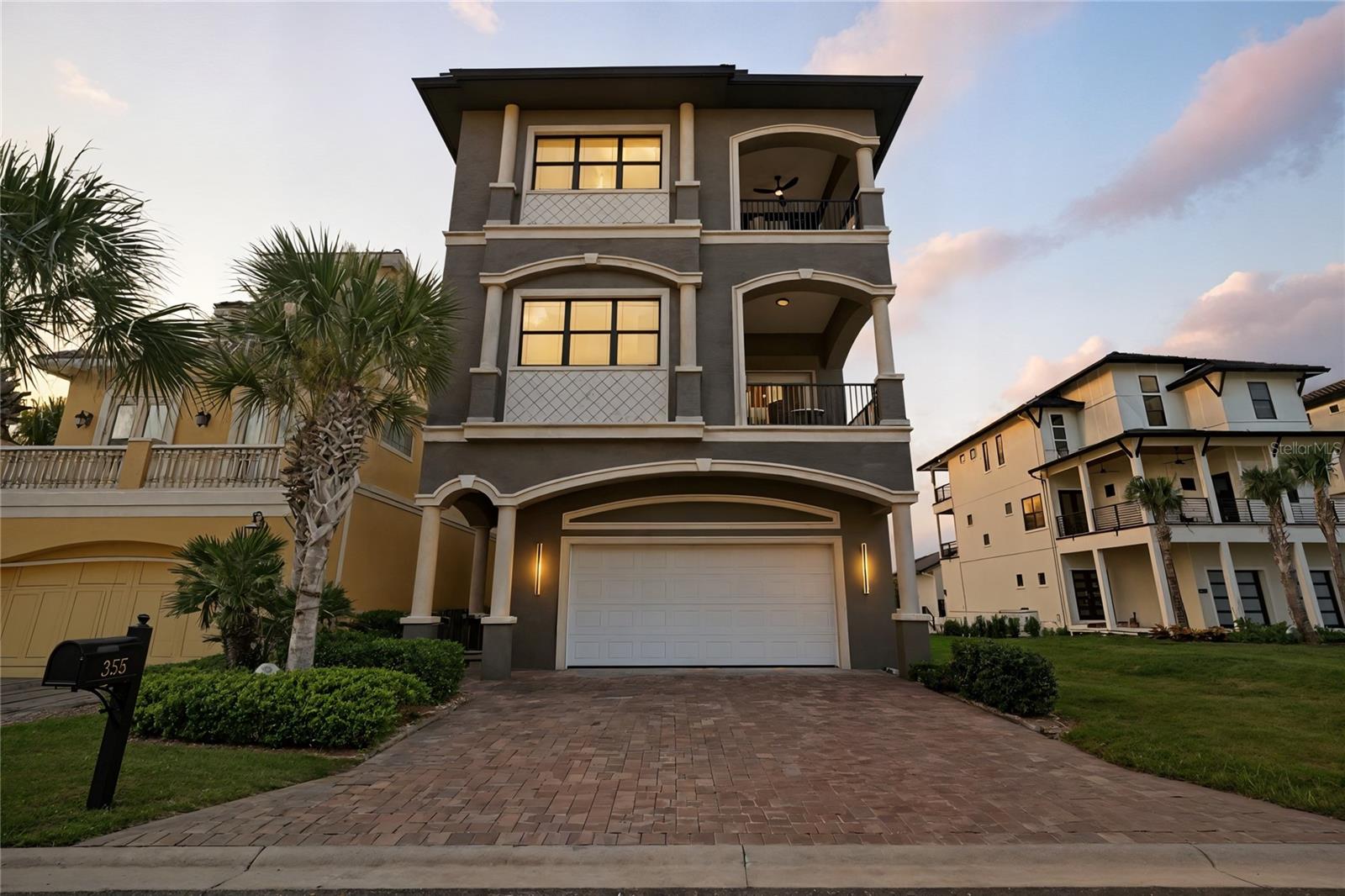 355 Ocean Crest Dr Property Photo 1