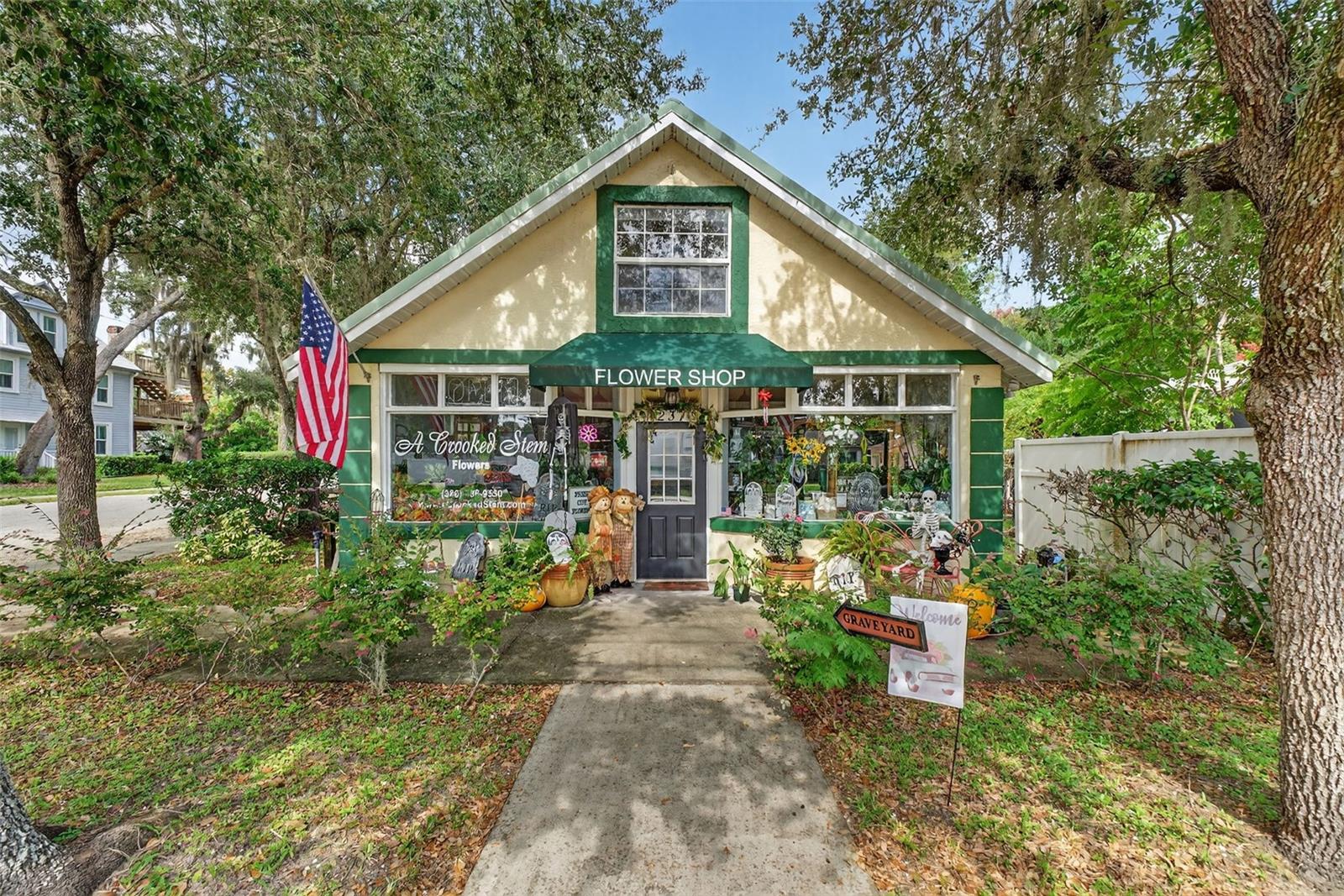 237 E PLYMOUTH AVE
