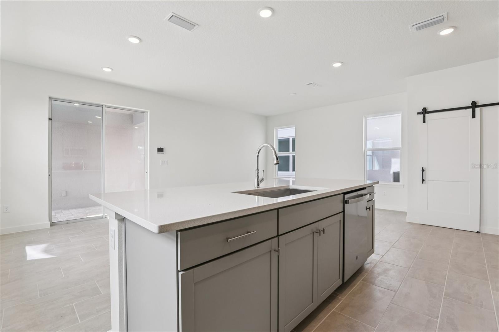 2055 Iorio St Property Photo 13
