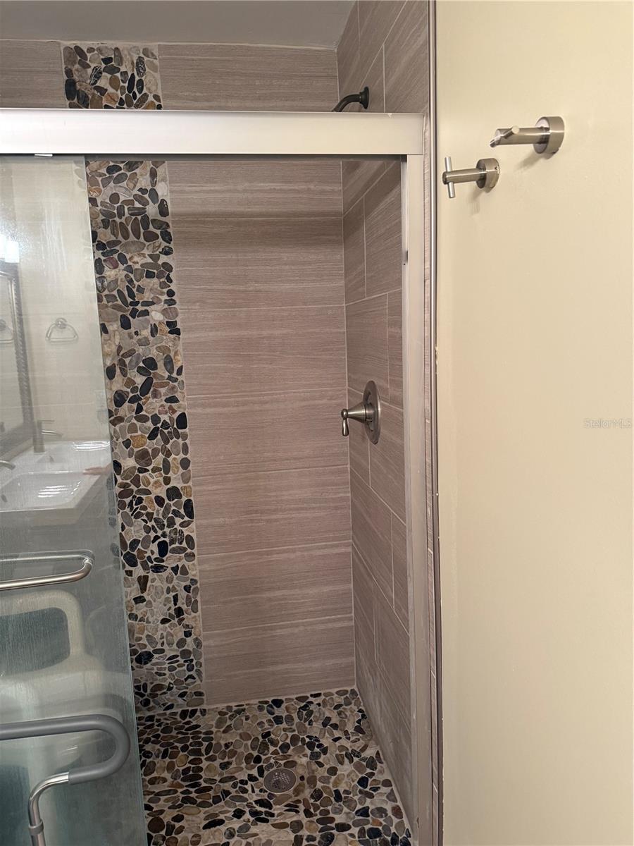 1014 Villa Ln #7 Property Photo 12