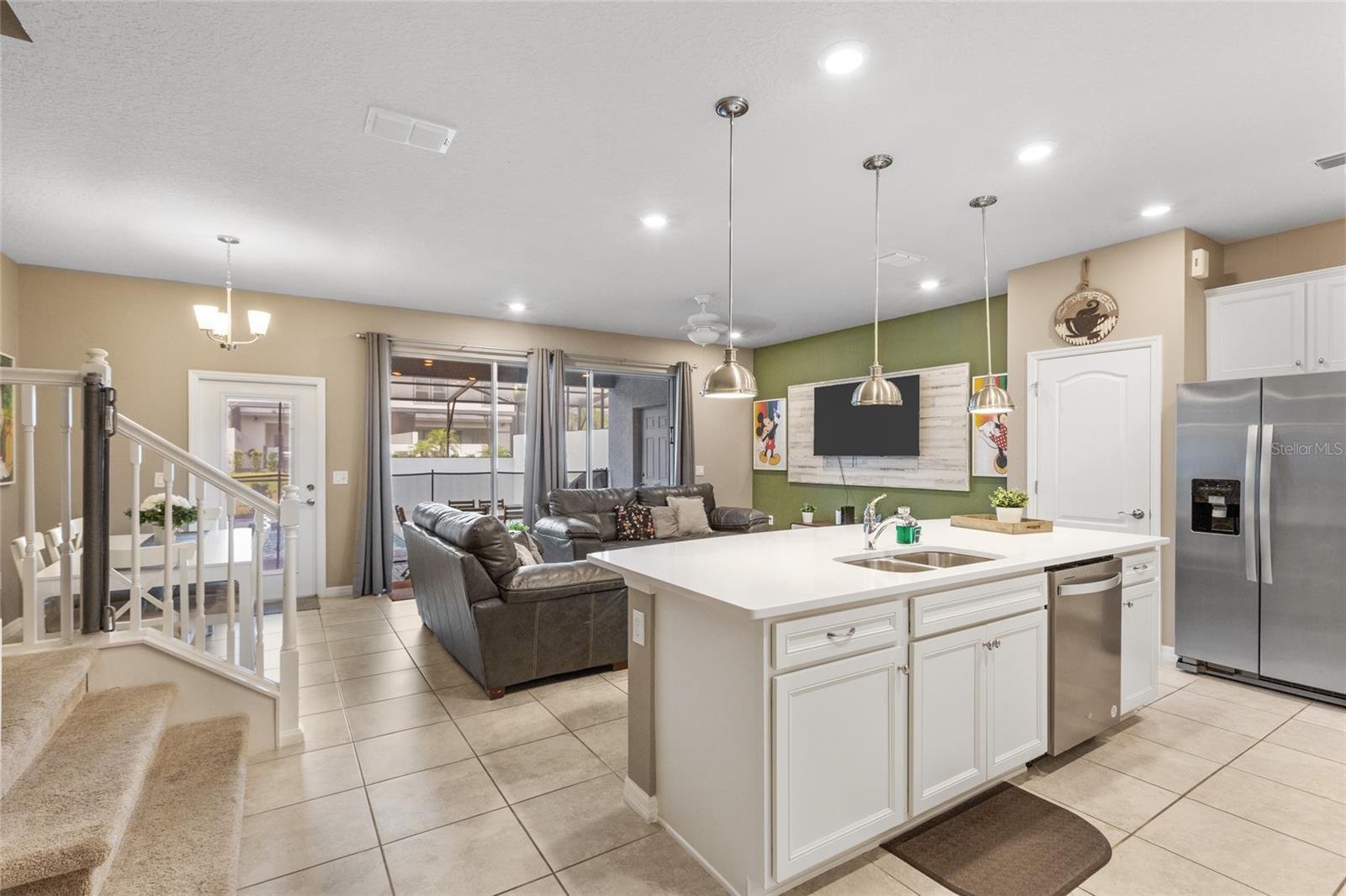 7160 Oakmoss Loop Property Photo 2