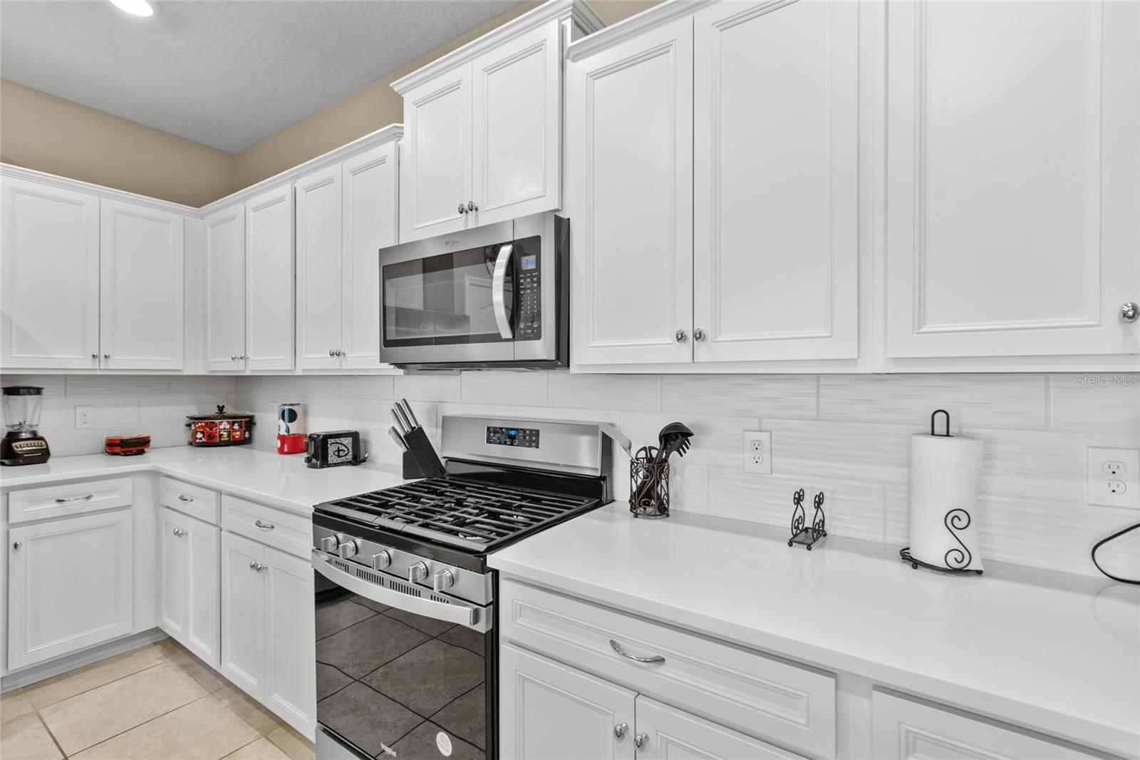 7160 Oakmoss Loop Property Photo 6