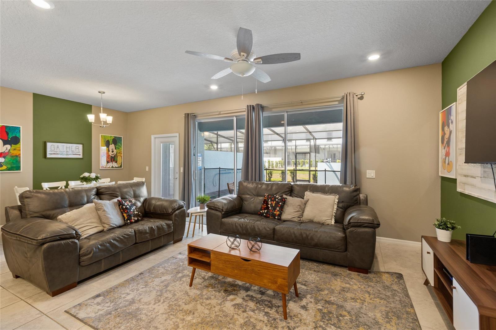 7160 Oakmoss Loop Property Photo 8