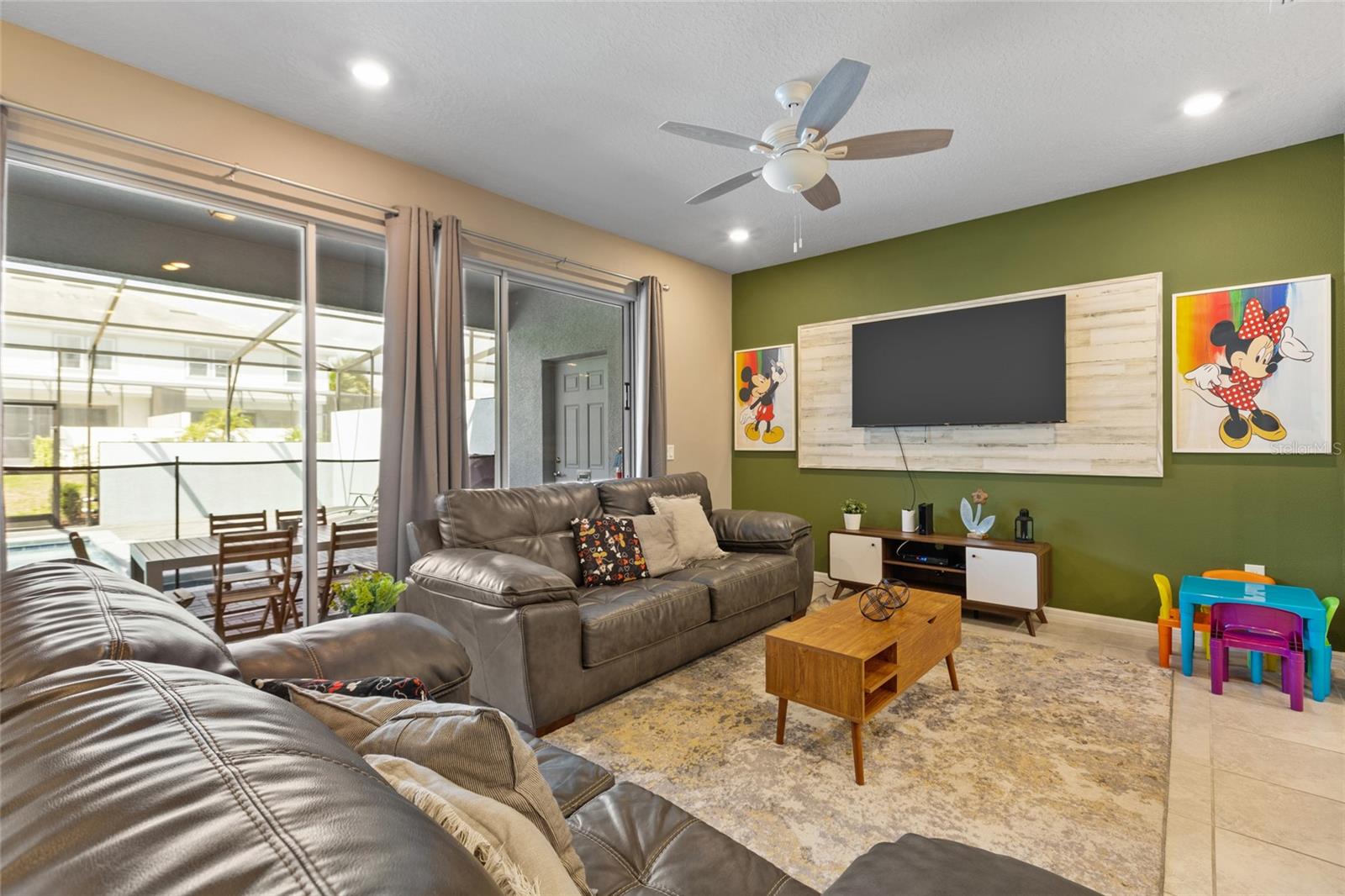 7160 Oakmoss Loop Property Photo 9