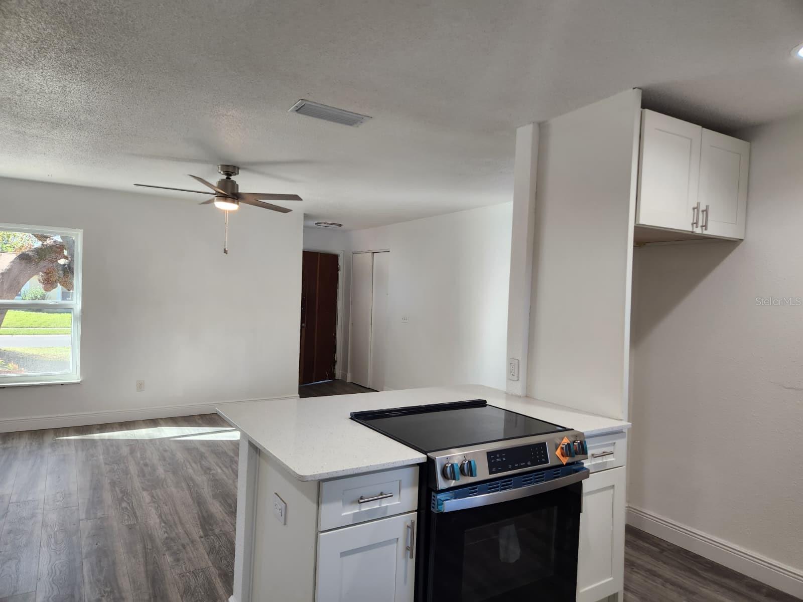 800 Diane Cir Property Photo 8