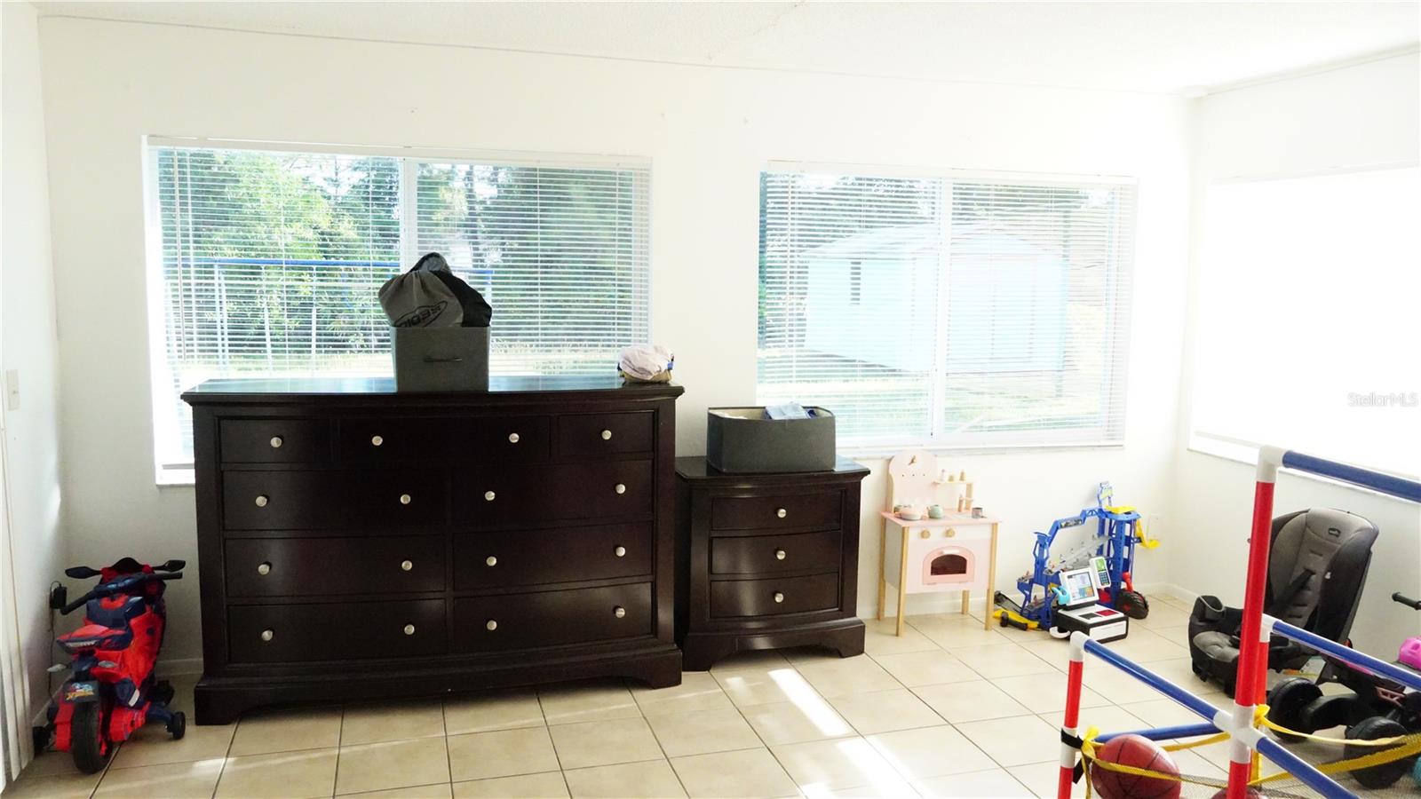5106 Lee Cir S Property Photo 8
