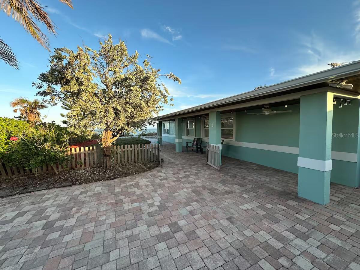 5 Park Ave Property Photo 2