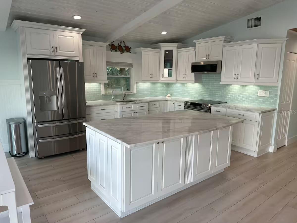 5 Park Ave Property Photo 9