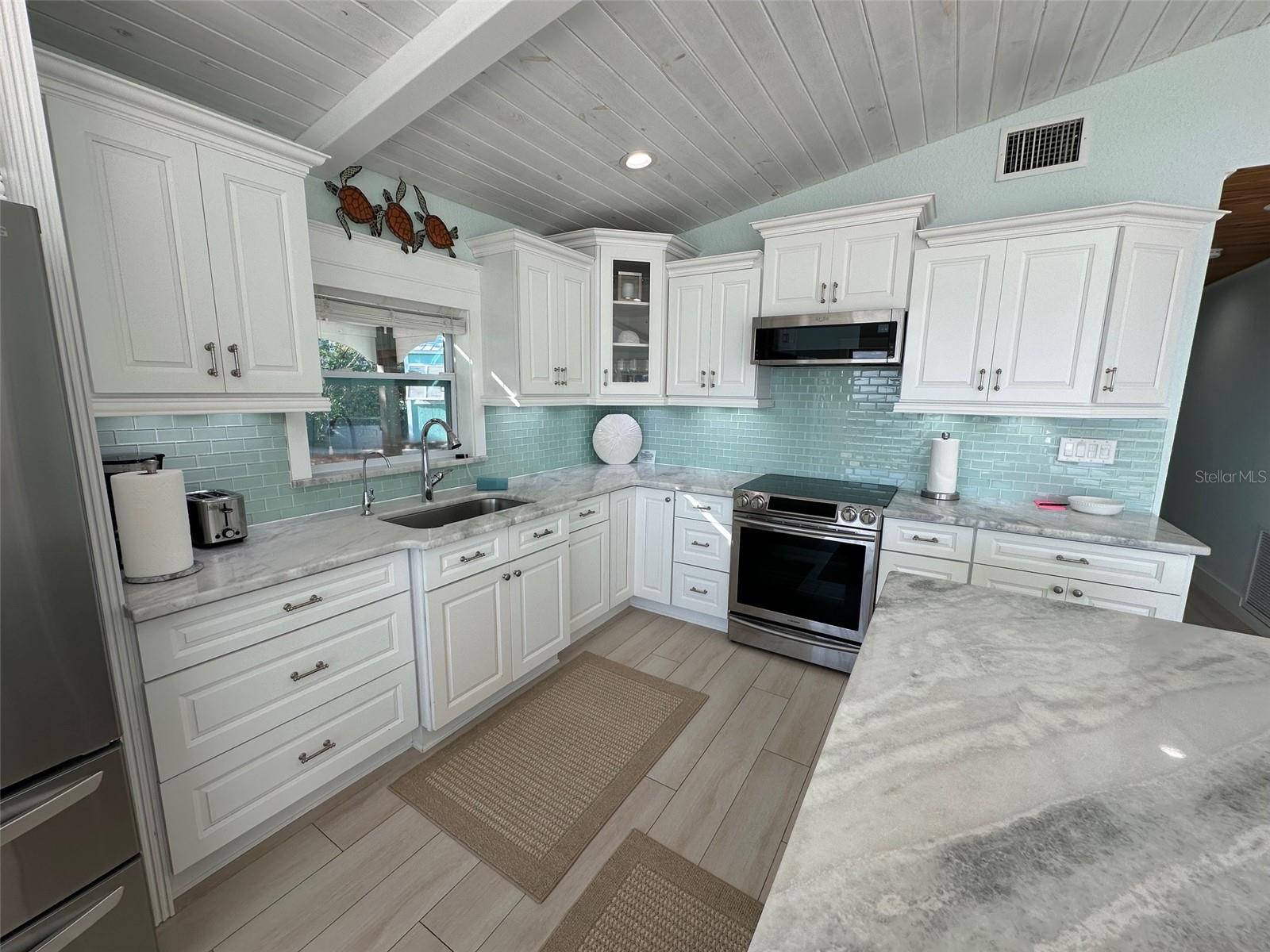 5 Park Ave Property Photo 27