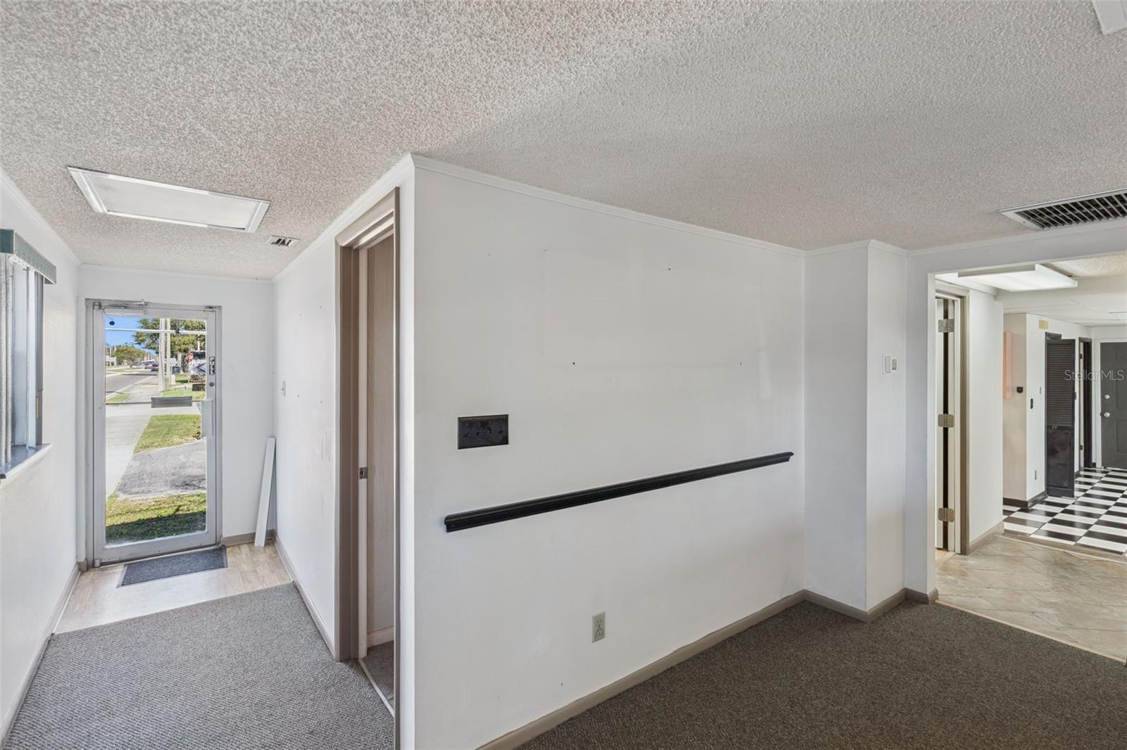 1610 1st St S Property Photo 5