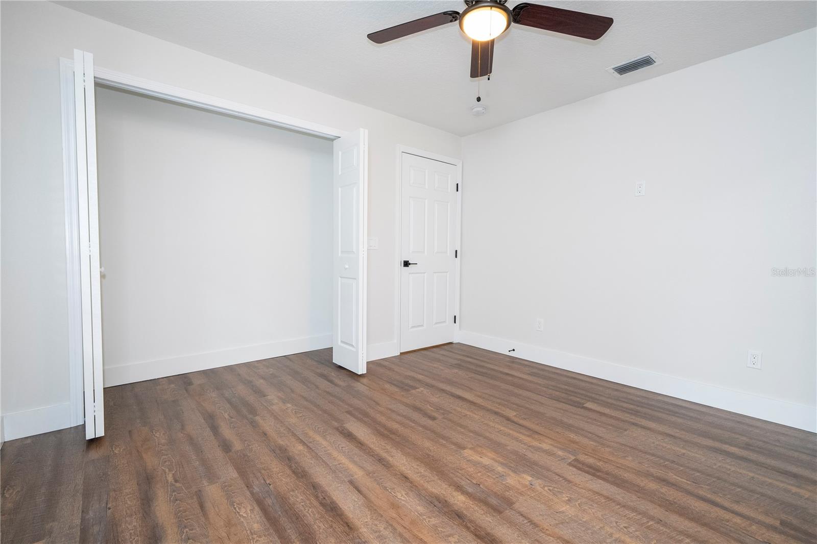 1124 Munster St Property Photo 20