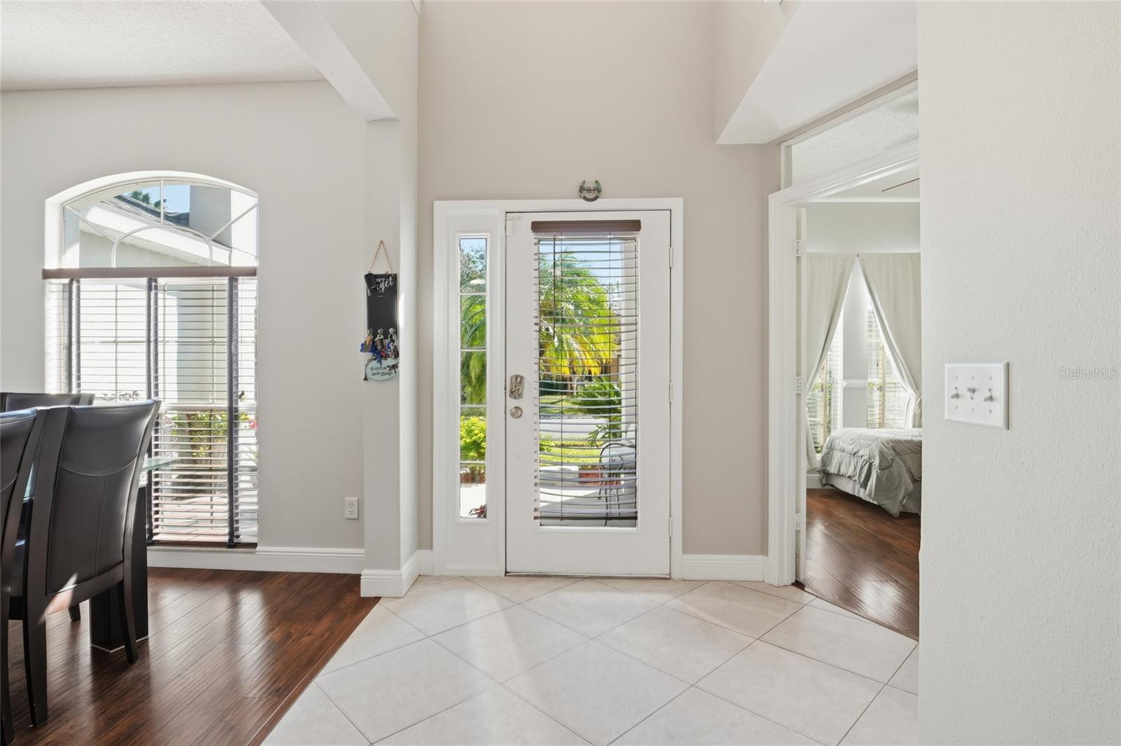 930 Oak Chase Dr Property Photo 3