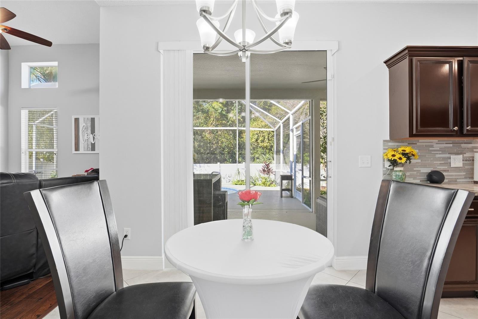 930 Oak Chase Dr Property Photo 8