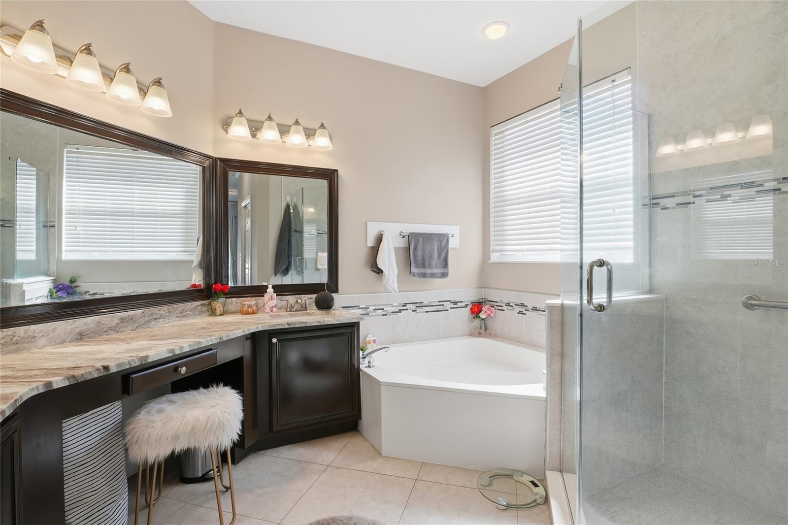 930 Oak Chase Dr Property Photo 14