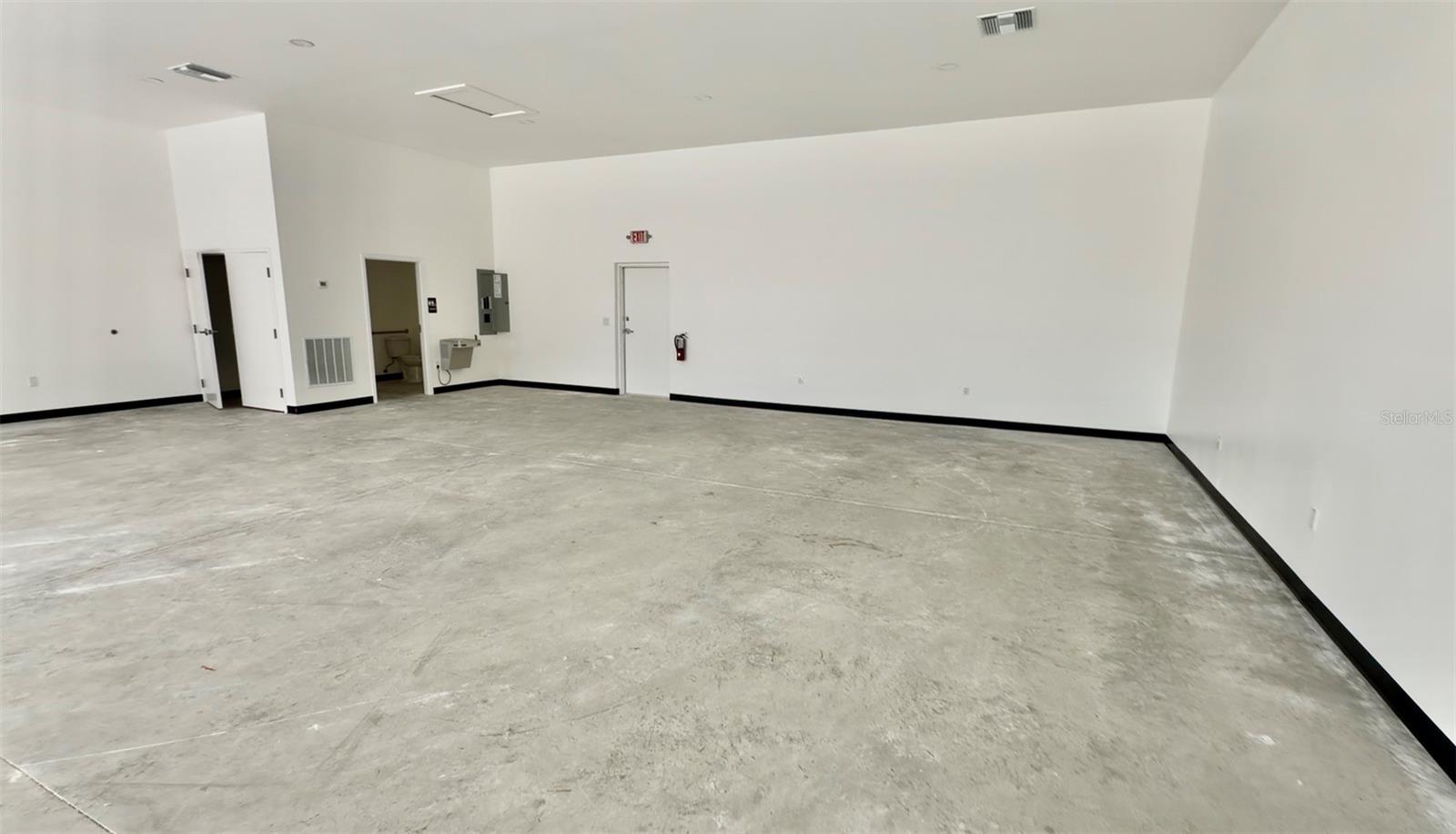 727 Tillman Pl #102 Property Photo 8