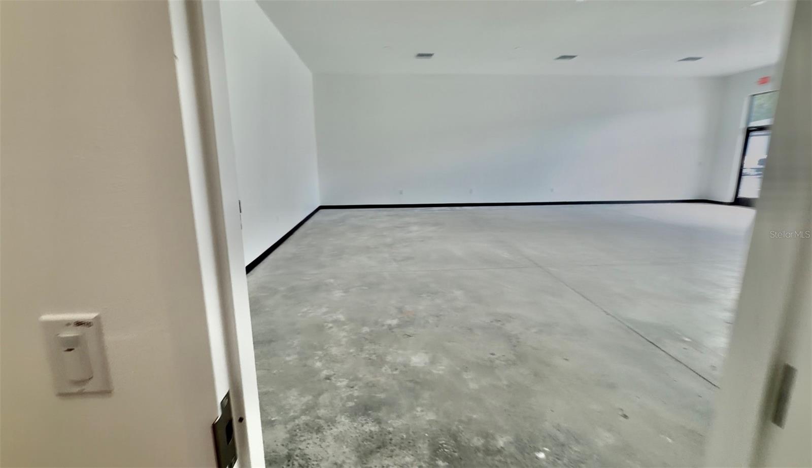 727 Tillman Pl #102 Property Photo 16
