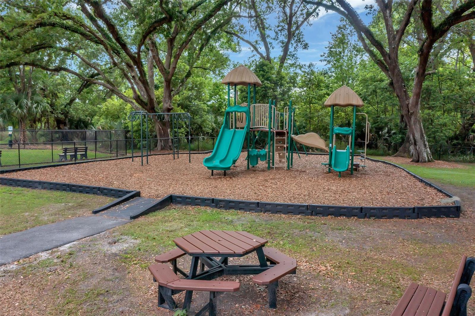15714 Vetta Dr Property Photo 41