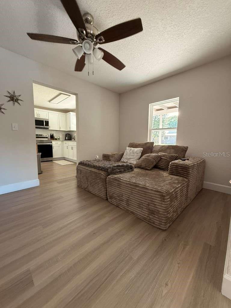 1065 N 10th St Property Photo 4