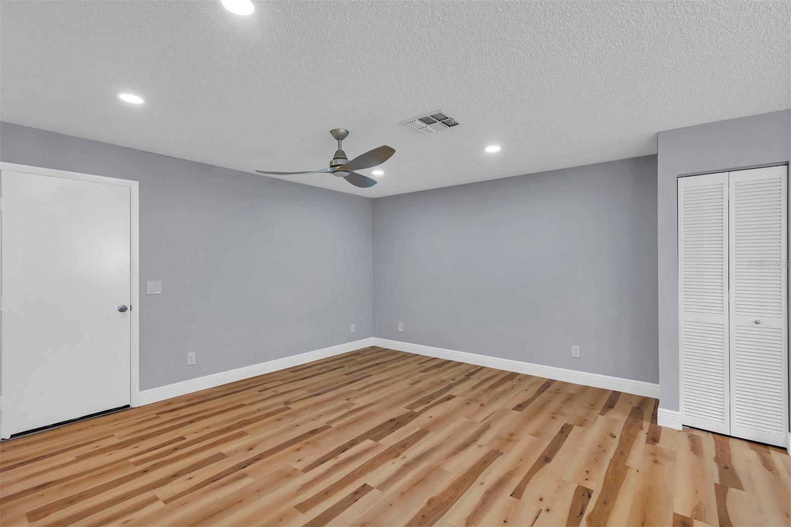 9755 Sw 94th Ter #c Property Photo 14