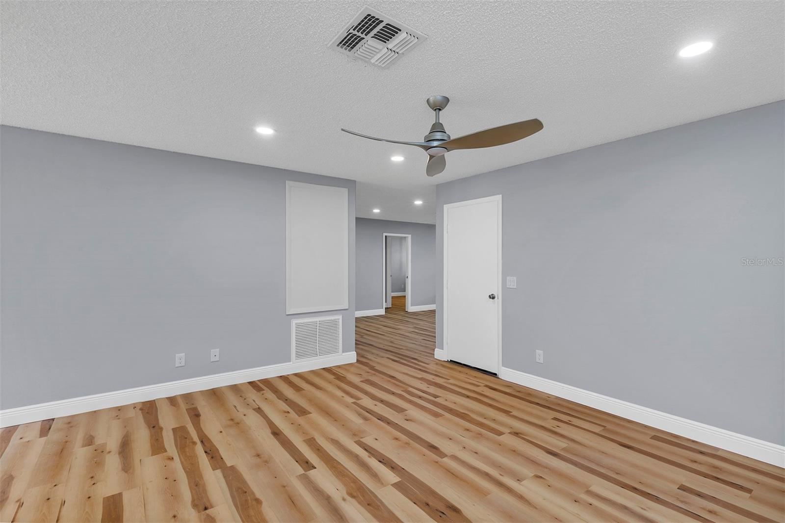 9755 Sw 94th Ter #c Property Photo 16