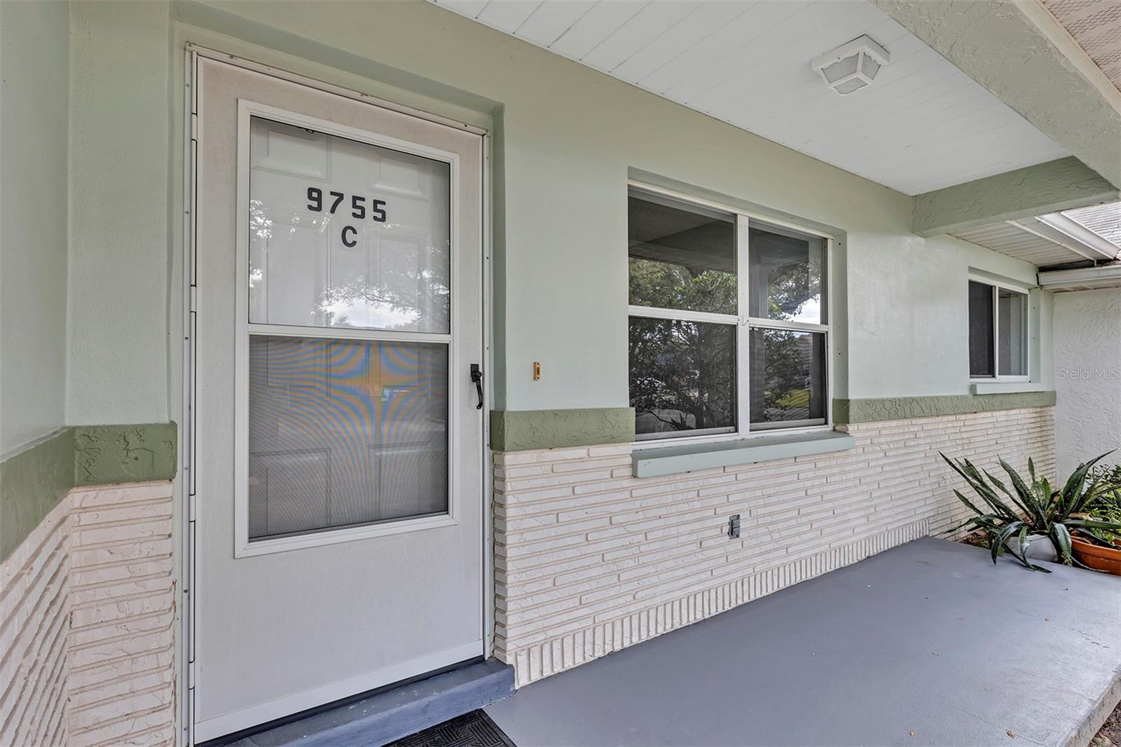 9755 Sw 94th Ter #c Property Photo 25