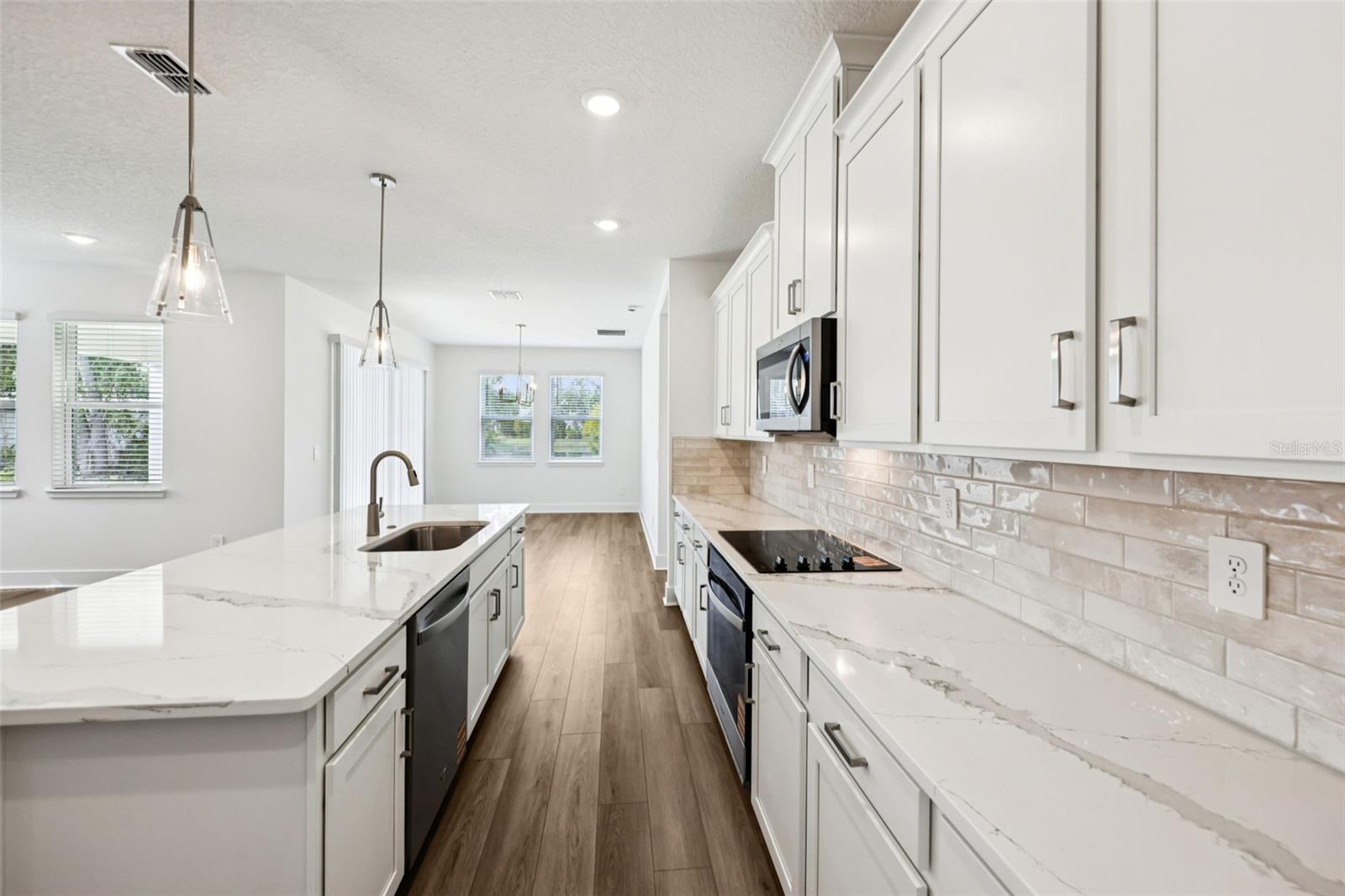 1340 Oakhaven Ave Property Photo 12