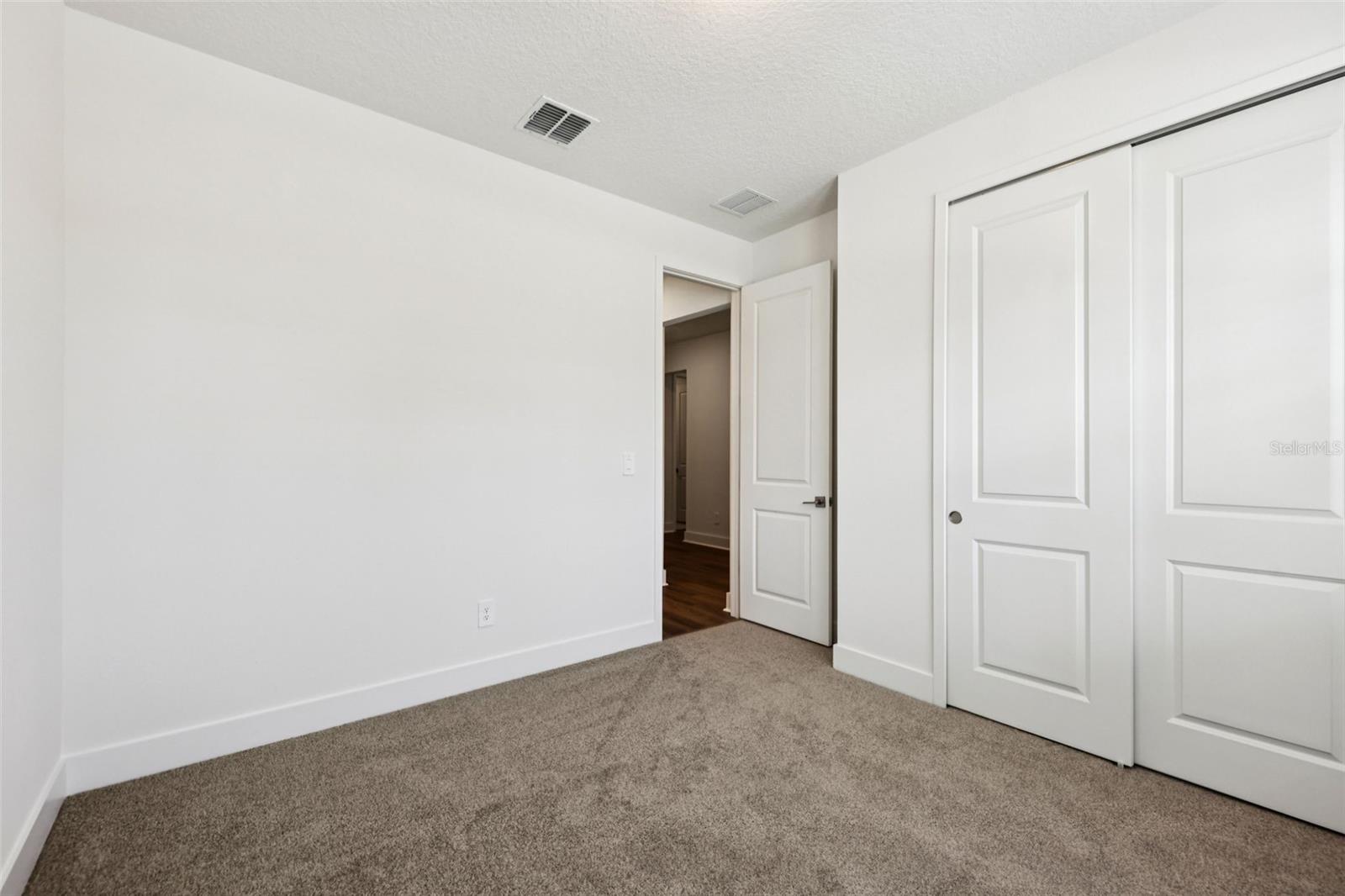 1340 Oakhaven Ave Property Photo 18