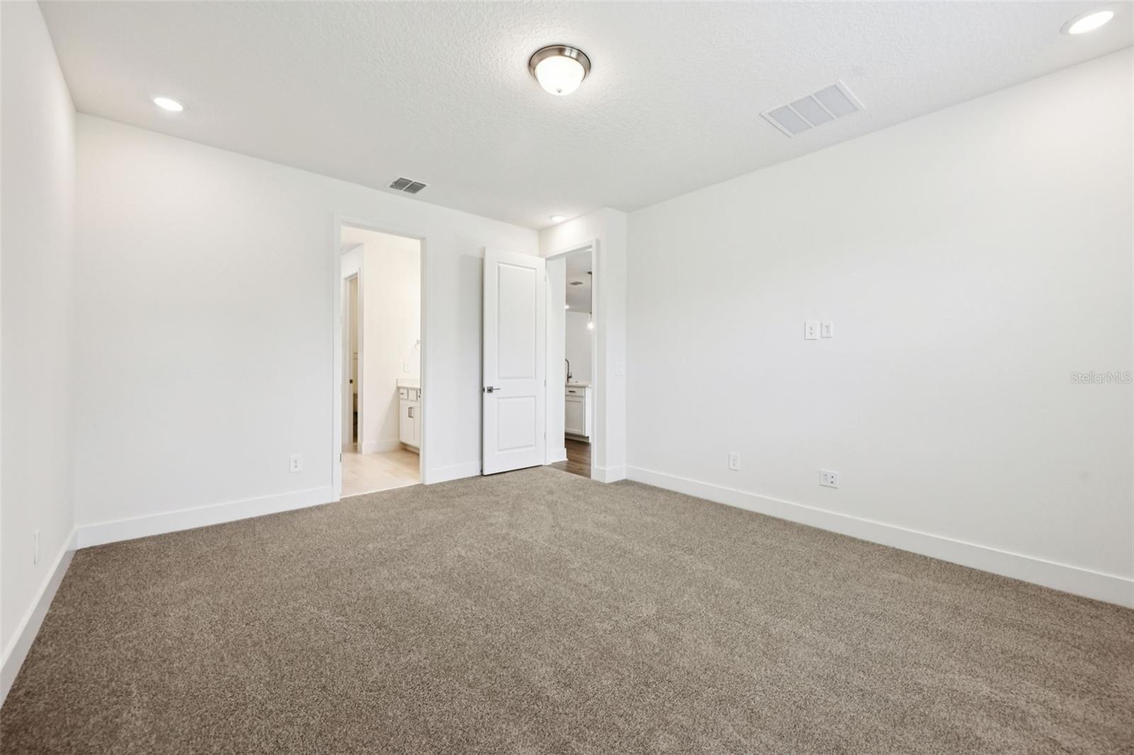 1340 Oakhaven Ave Property Photo 29