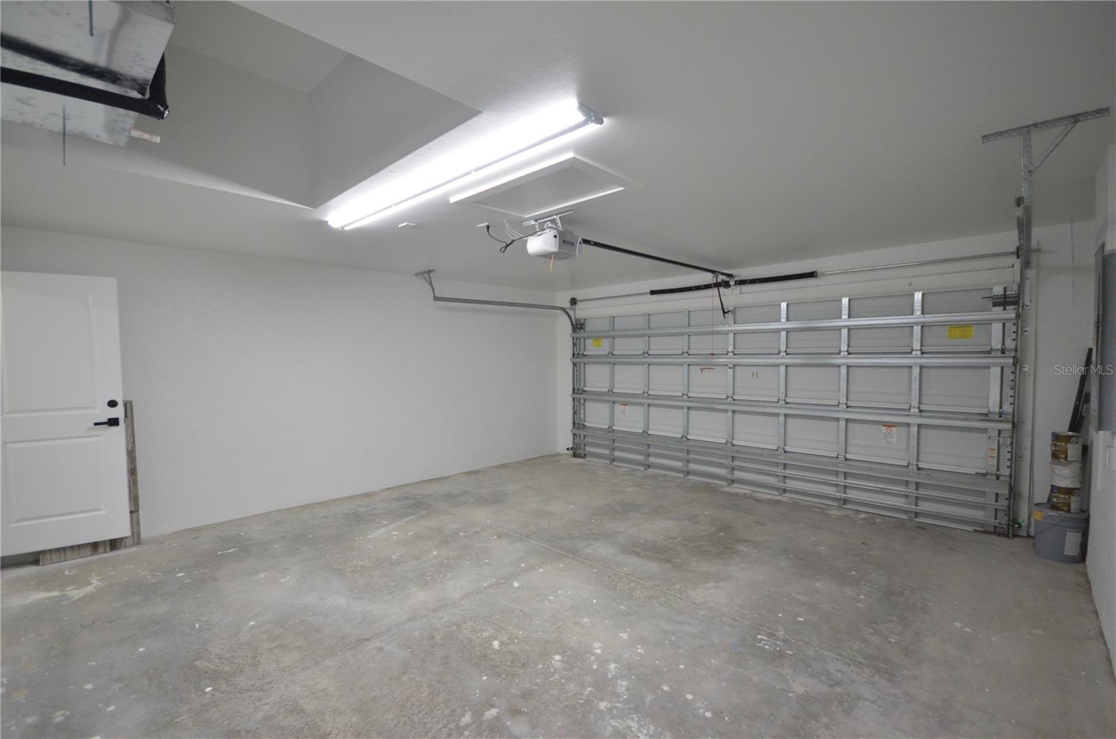 1242 Hathor St E Property Photo 41