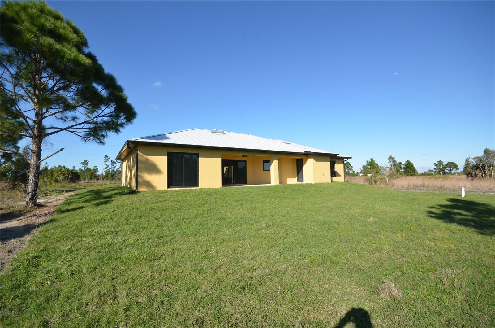 1242 Hathor St E Property Photo 43
