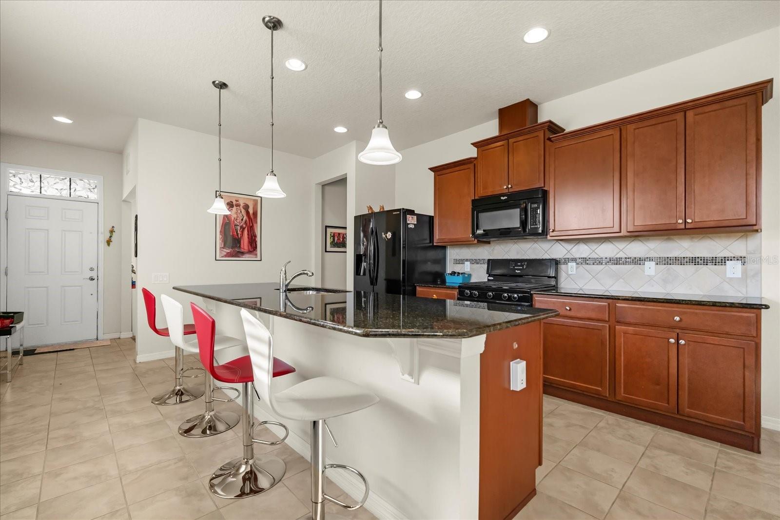 540 Pamplona Pl Property Photo 4