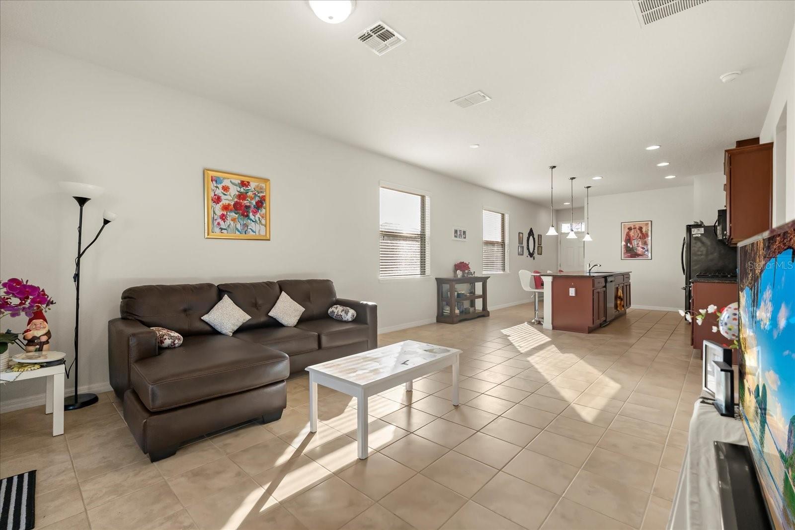 540 Pamplona Pl Property Photo 7