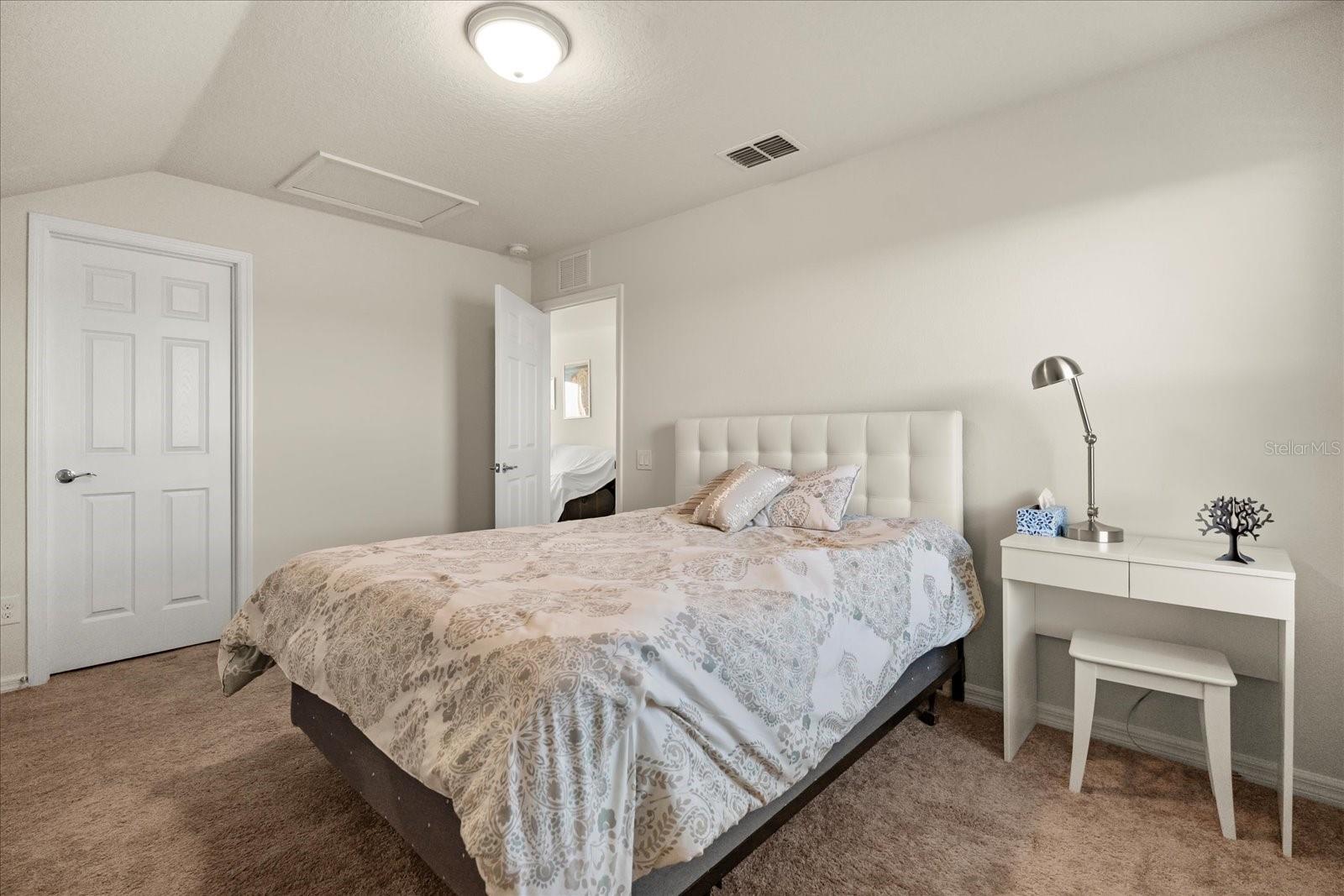 540 Pamplona Pl Property Photo 20