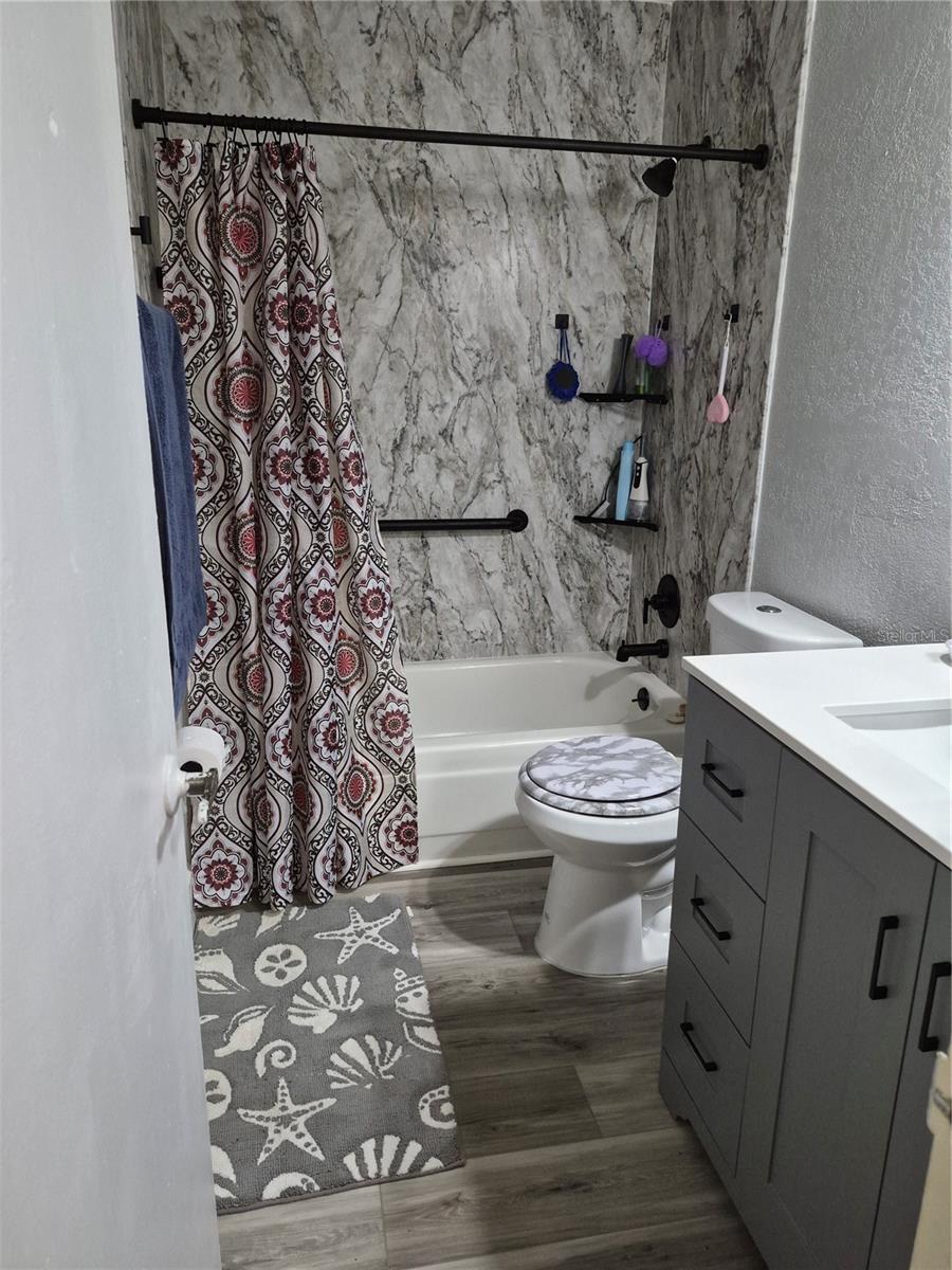 O6358716 Property Photo 9