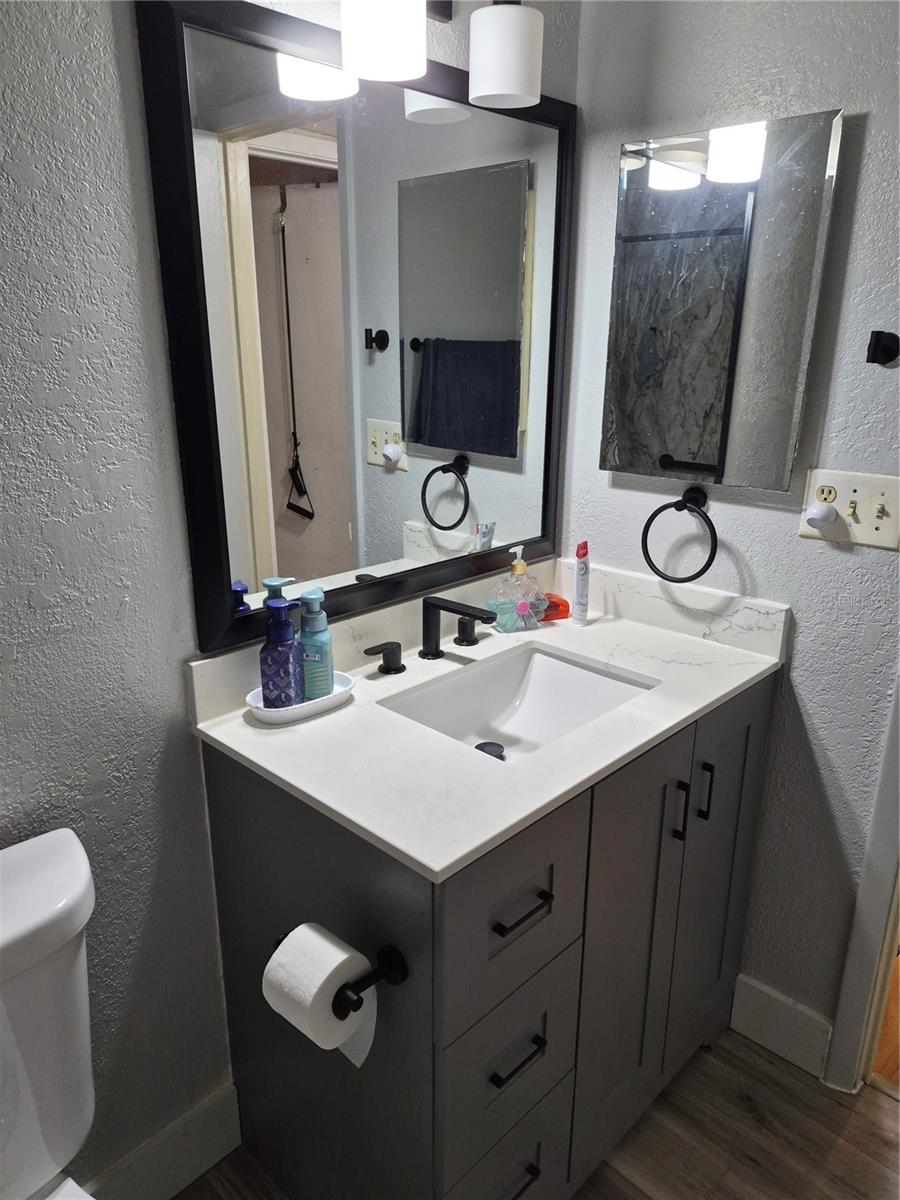 O6358716 Property Photo 10