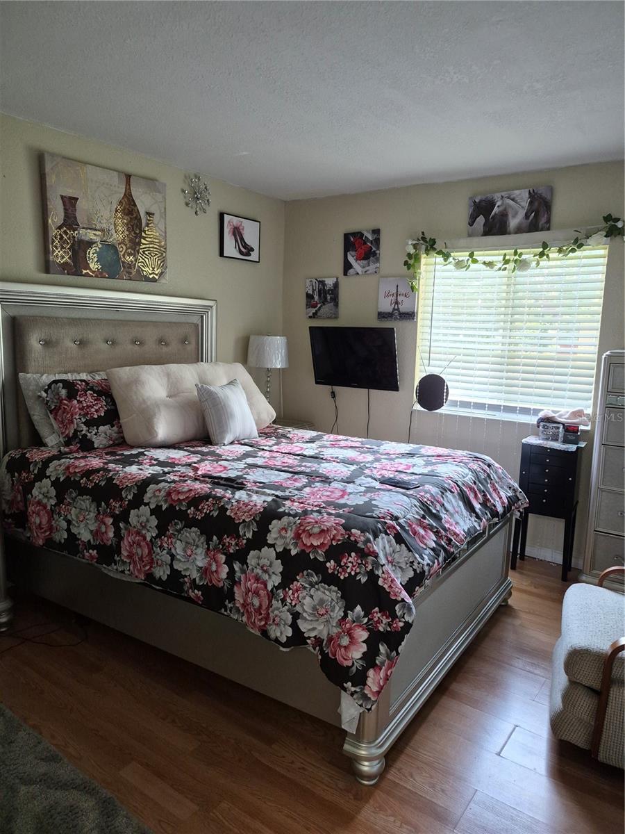 O6358716 Property Photo 12