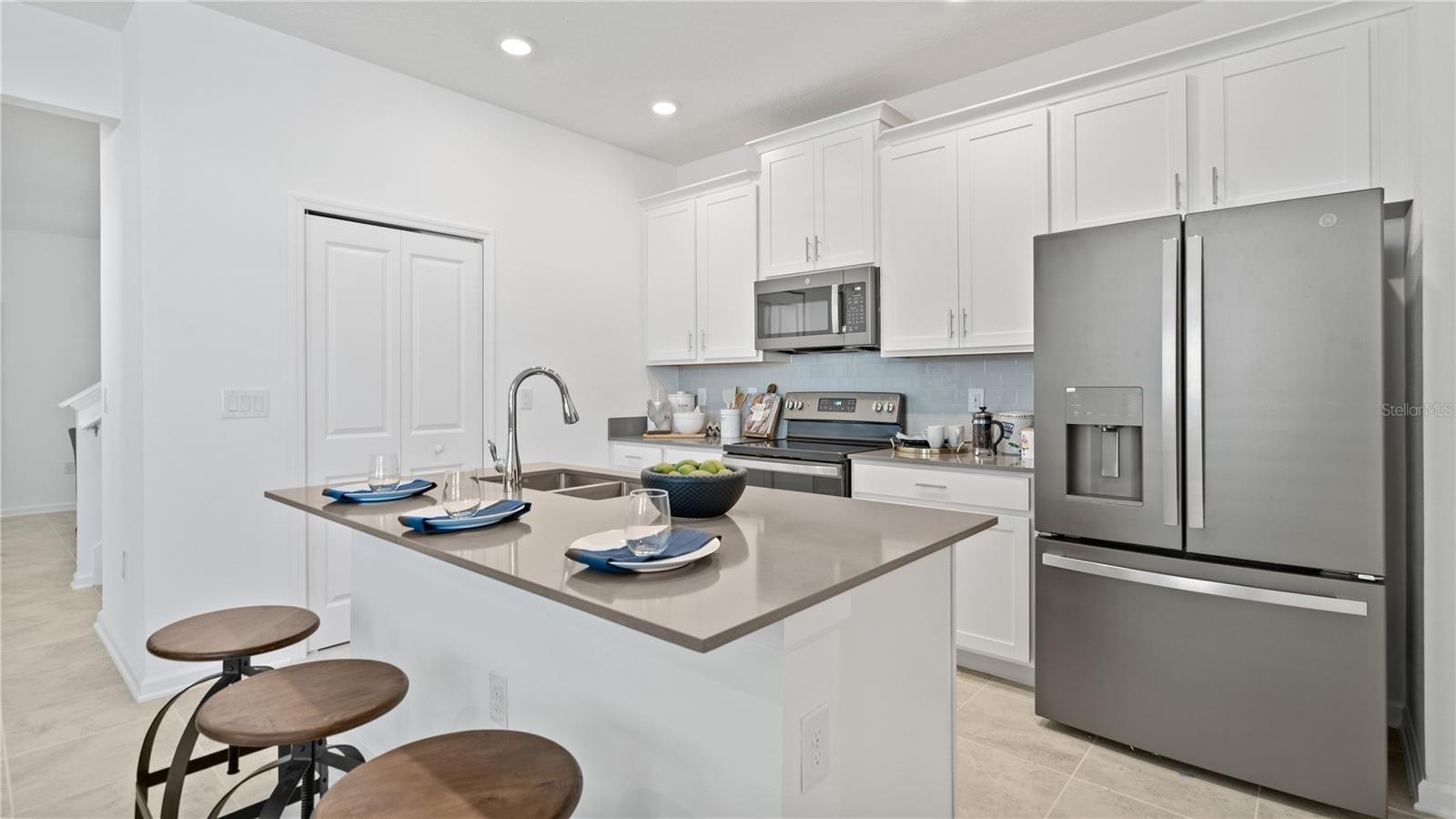 5581 Ronin Dr Property Photo 3