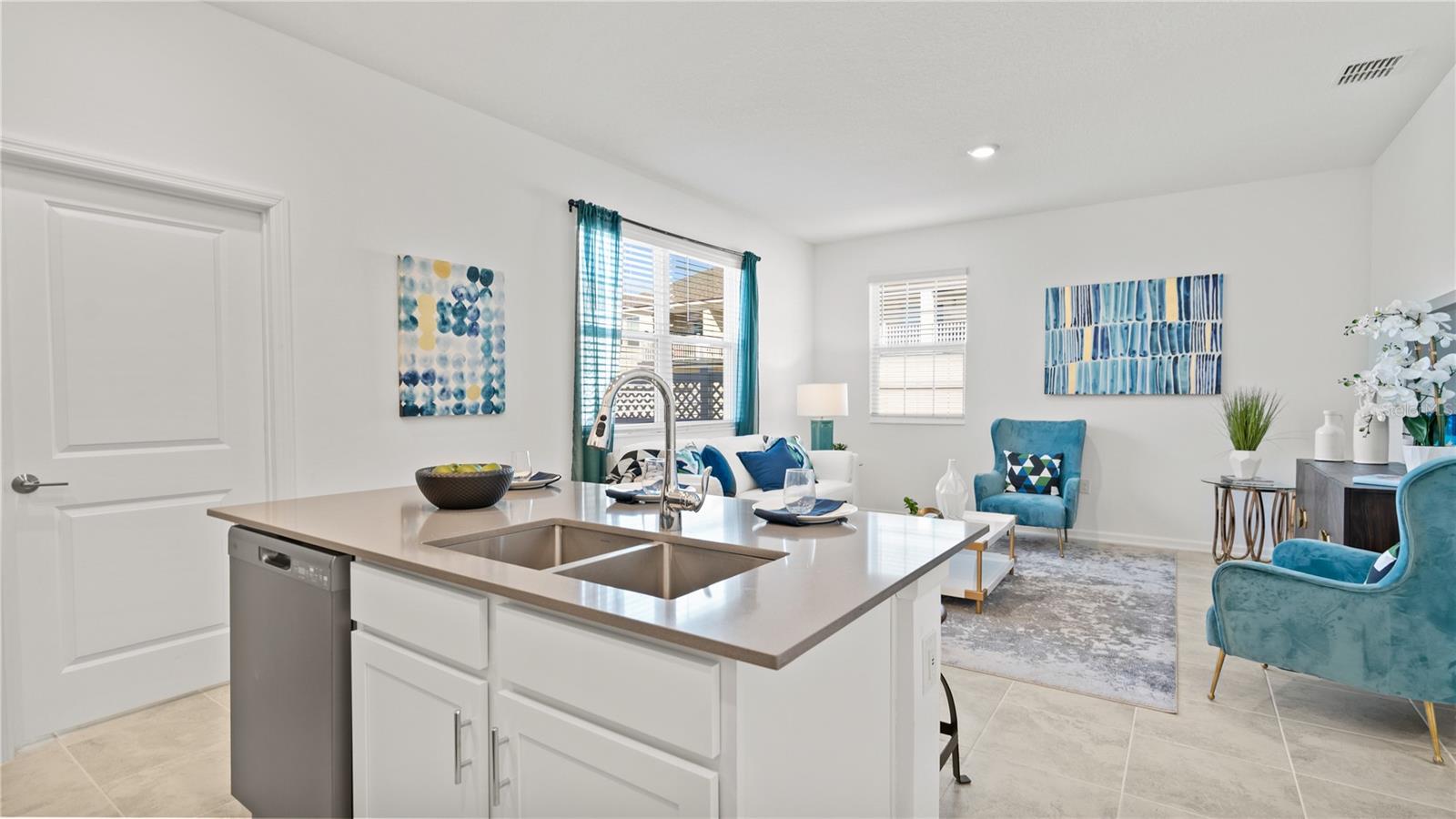 5581 Ronin Dr Property Photo 4