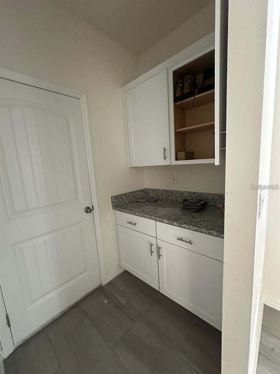 17865 Adrift Rd Property Photo 7