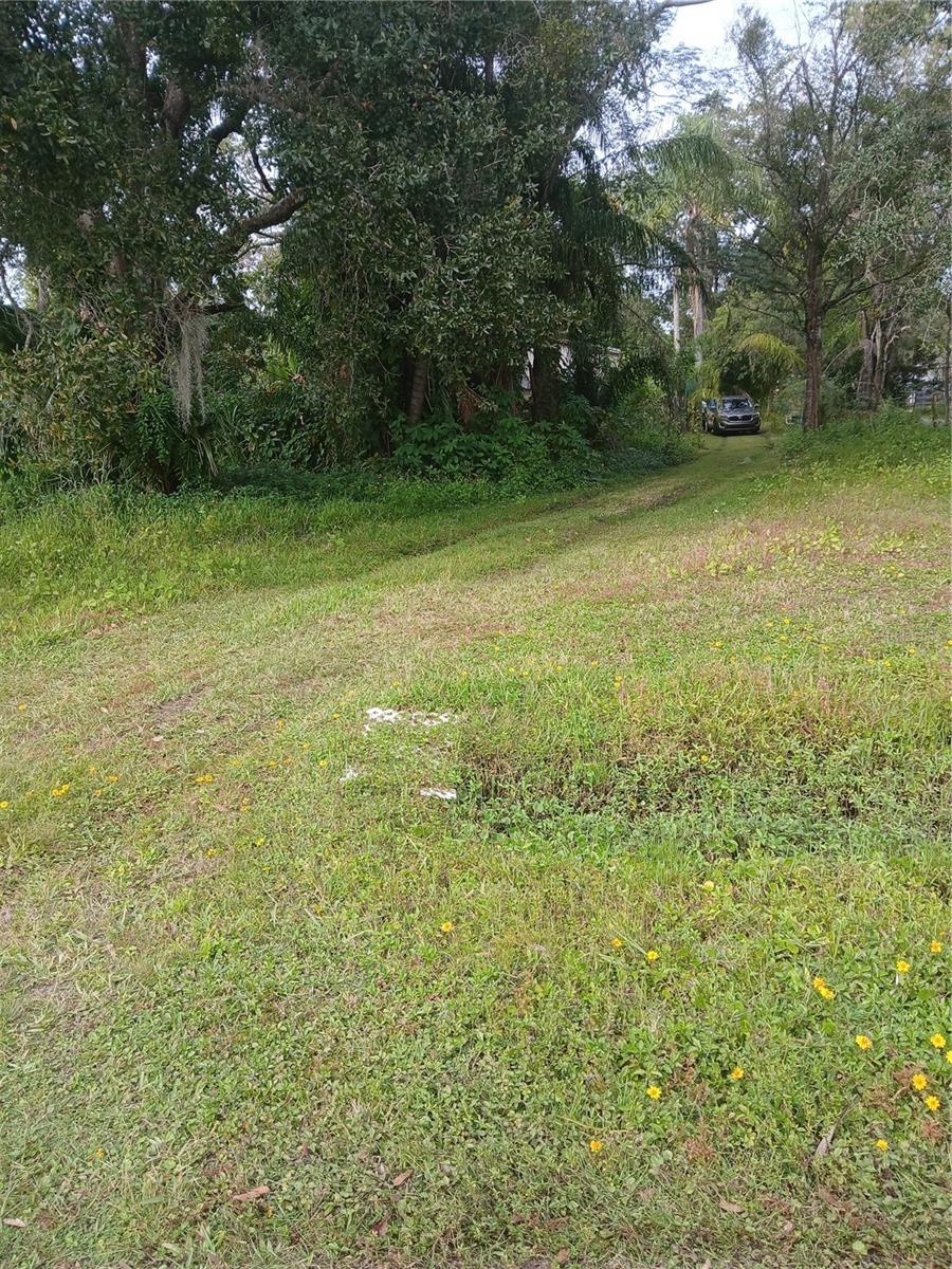 18565 N 16th Ave E Property Photo 1