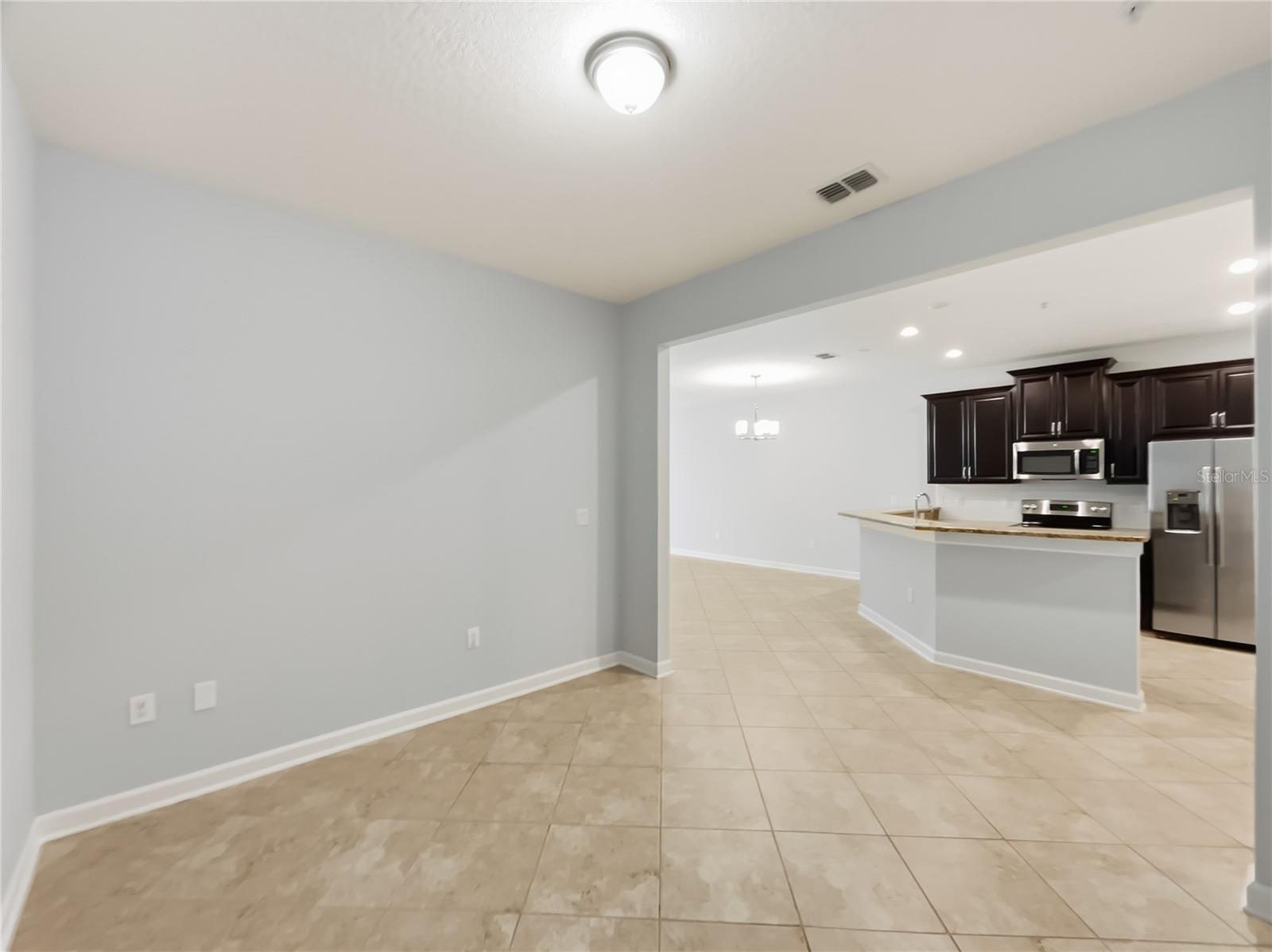 3542 Fairwaters Ct #d Property Photo 6