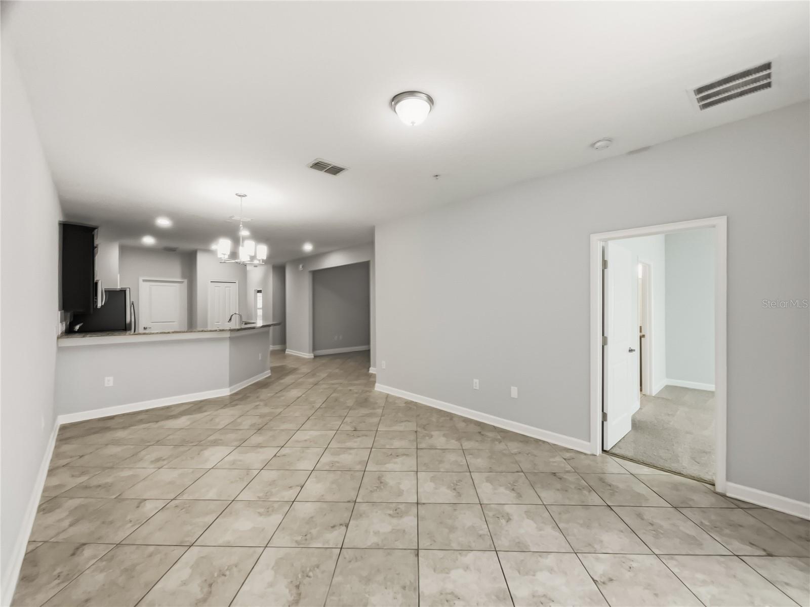 3542 Fairwaters Ct #d Property Photo 7