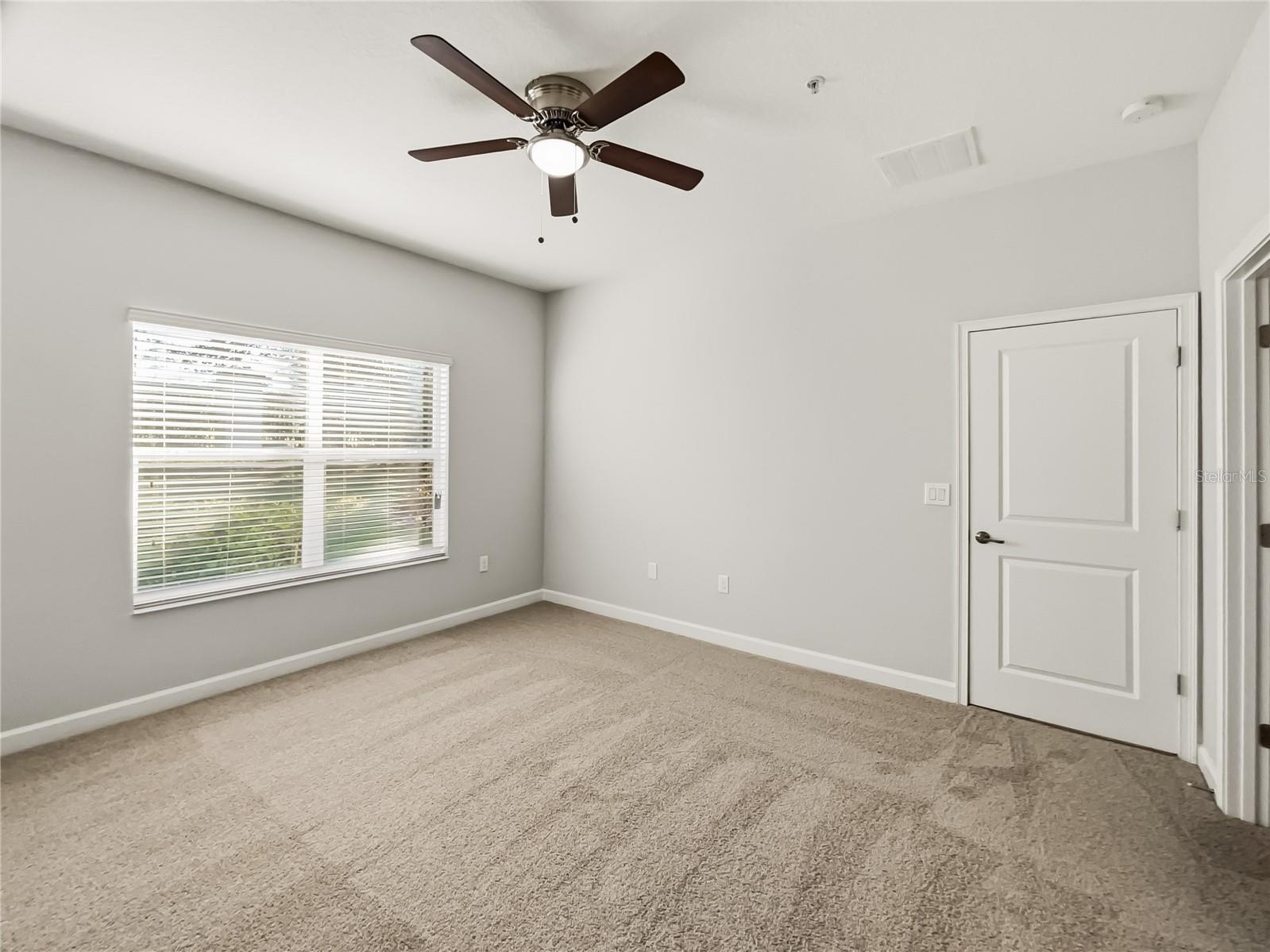 3542 Fairwaters Ct #d Property Photo 10