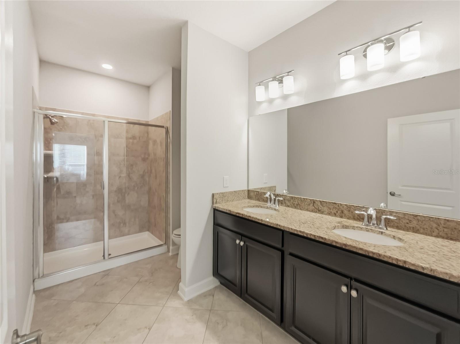 3542 Fairwaters Ct #d Property Photo 17