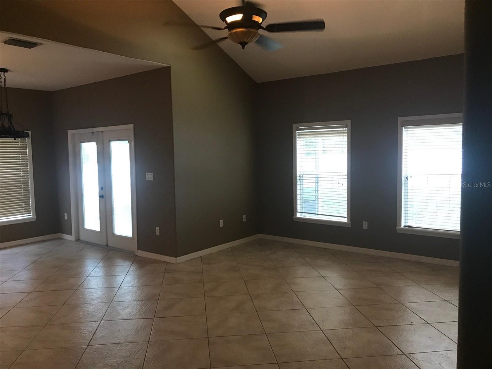 1530 Salem Dr Property Photo 24