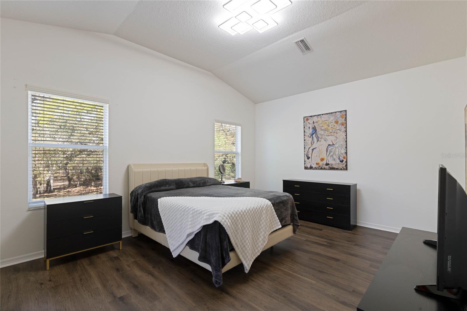1203 W Diamond Shore Loop Property Photo 14