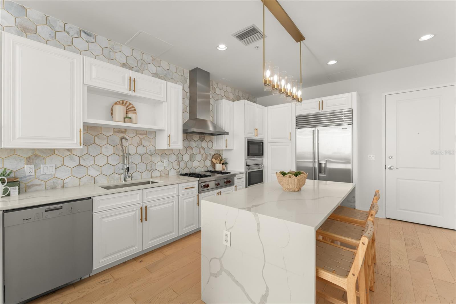 150 E Robinson St #ph3504 Property Photo 5