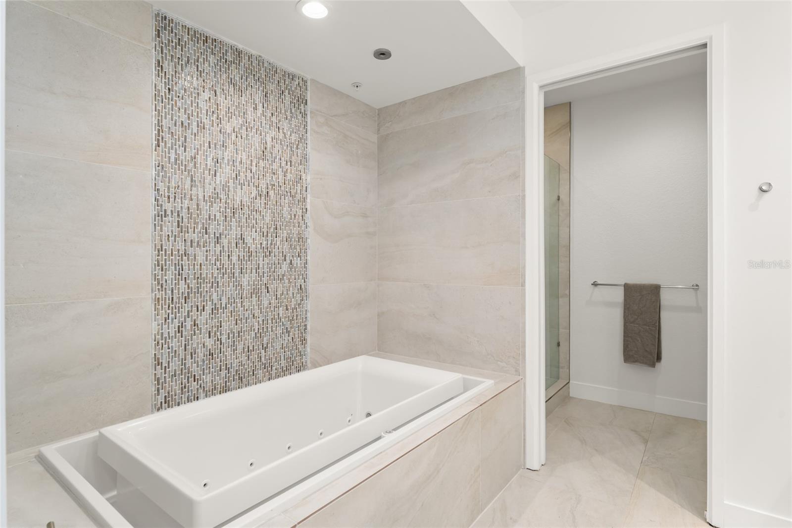 150 E Robinson St #ph3504 Property Photo 24
